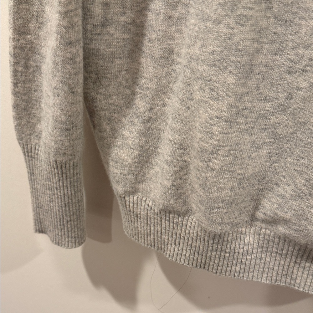 Brochu Walker Light Gray V-Neck Sweater - Picture 9 of 13